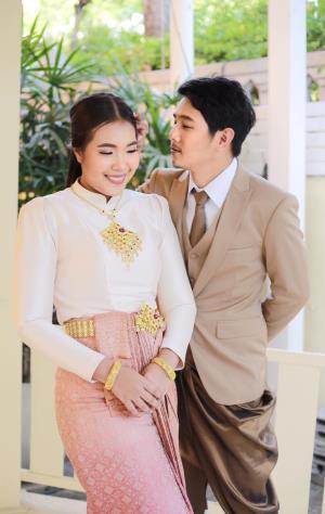 ชุดไทยเจ้าสาว ชุดไทยจักรพรรดิ์ เช่าที่แบมบี้ เวดดิ้ง ห้วยขวาง